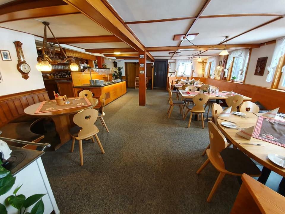 פורטוואנגן Gasthaus Zum Hirschen מראה חיצוני תמונה