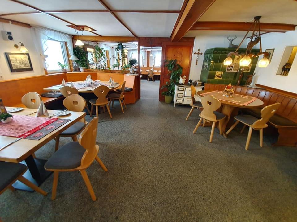 פורטוואנגן Gasthaus Zum Hirschen מראה חיצוני תמונה